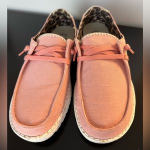 Women’s hey dude guava